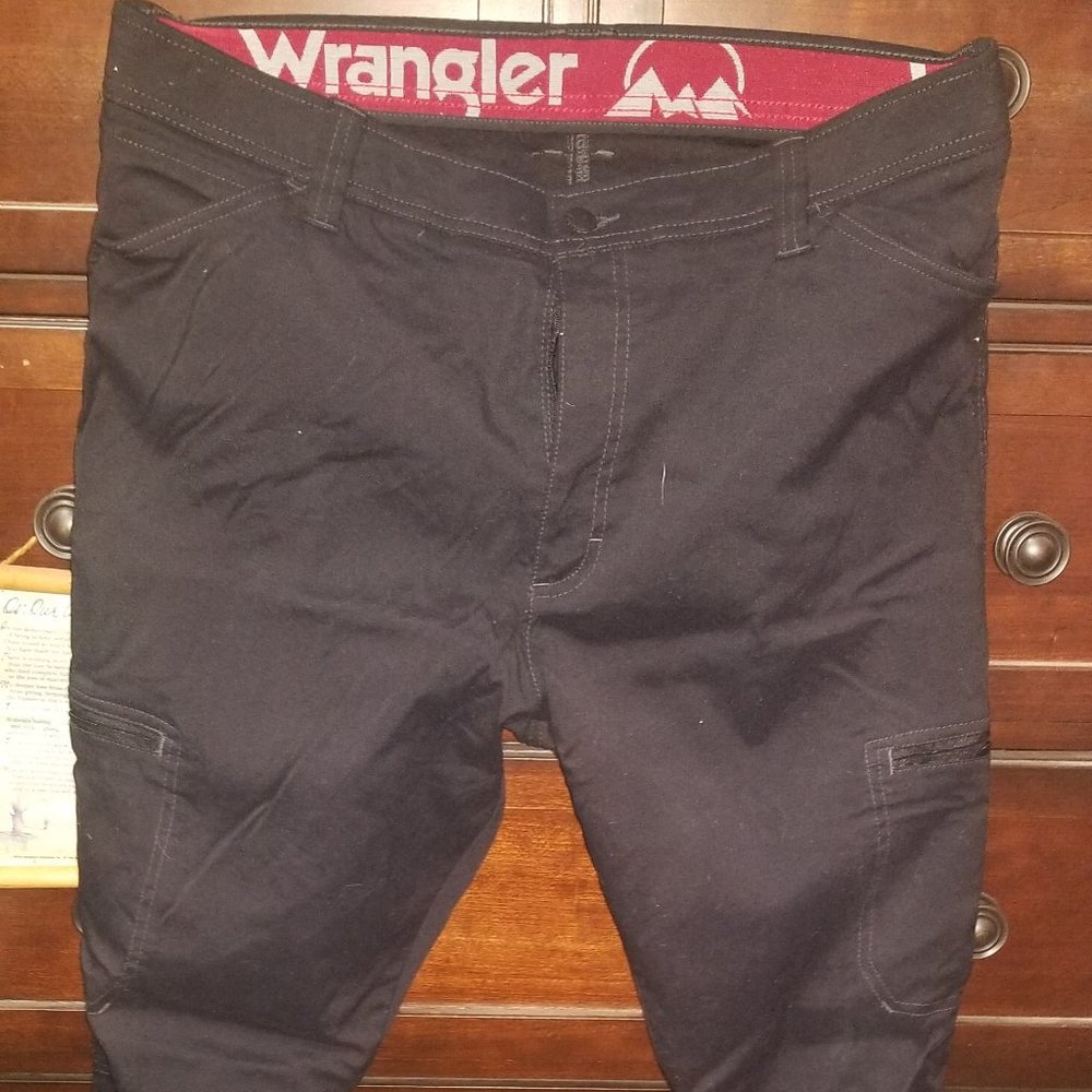 Mens pants Nwot